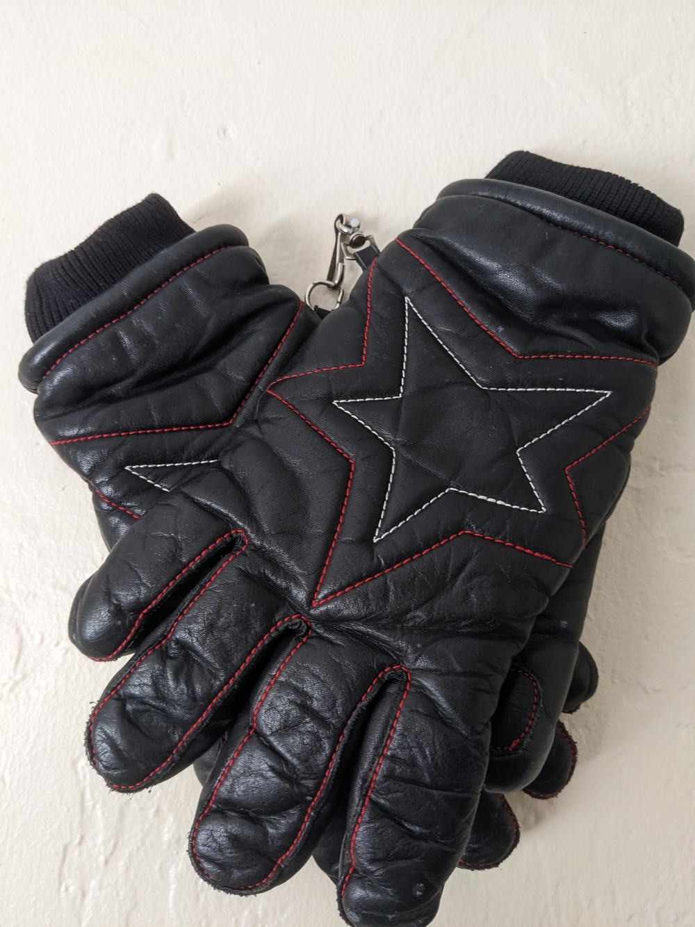 Aris Fleece Lined Leather Gloves Black with Red and White Star Stitching